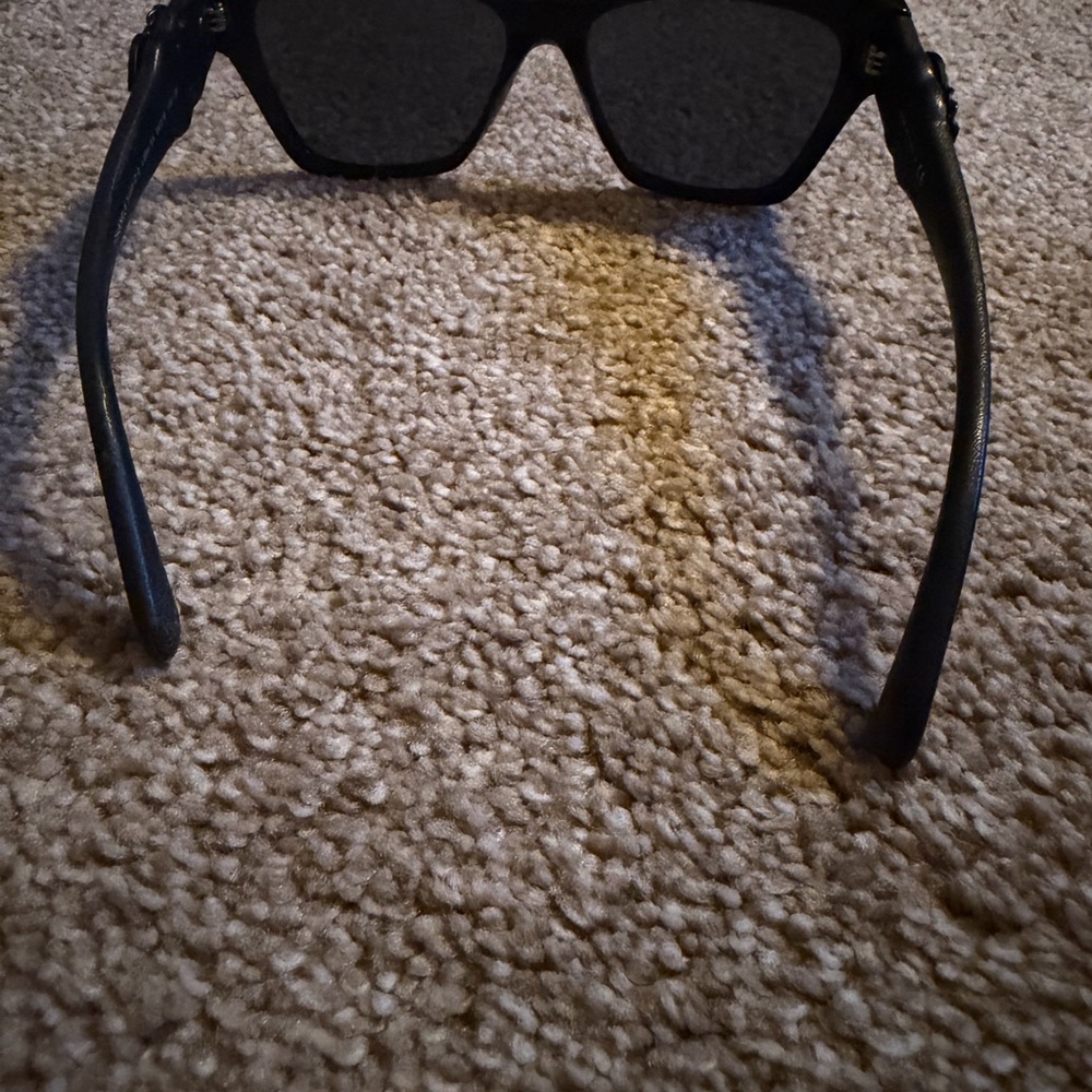Chanel Black Sunglasses - Picture 4 of 7